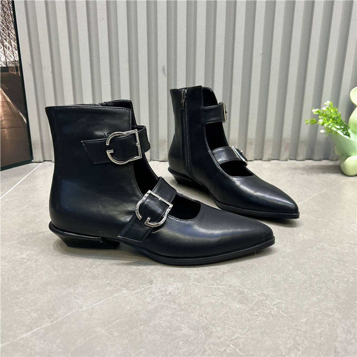Damen Spitz zulaufende Ankle-Boots mit Doppelriemen, Schnallen und niedrigem Blockabsatz – Varelle