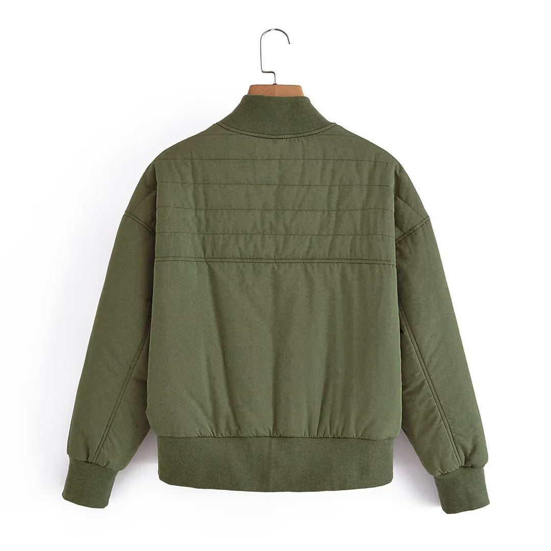 Damen Kurz geschnittene wattierte Blousonjacke mit geripptem Saum – Avenza