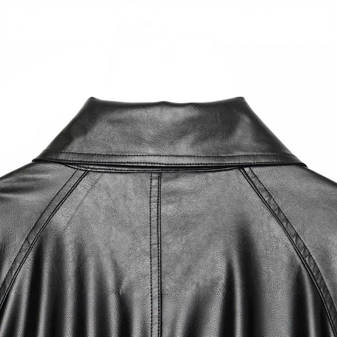 Damen Cropped Kunstlederjacke mit weitem Funnelkragen und doppelreihiger Knopfleiste Echoarchiv