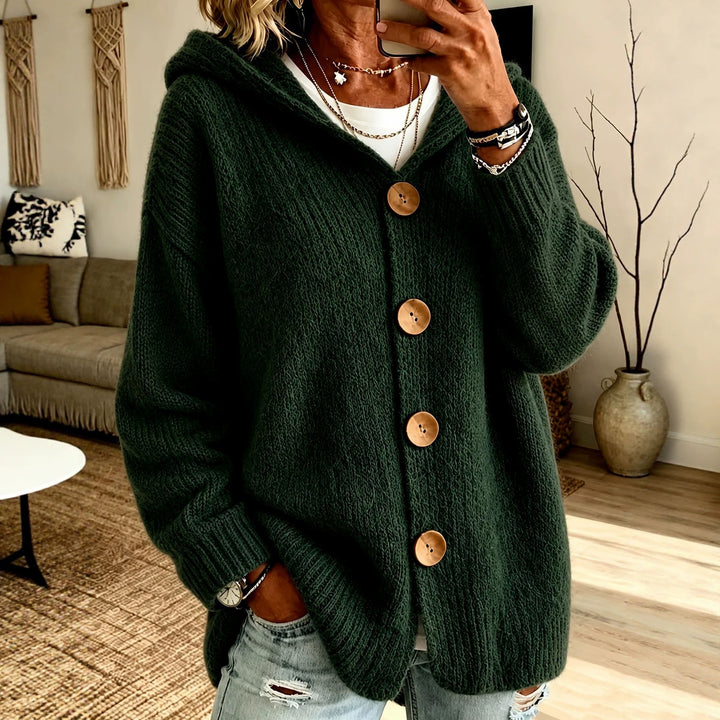 Damen Grobgestrickter Kapuzencardigan mit überlanger Silhouette, Holzknopfleiste und gerippten Bündchen – Veloura