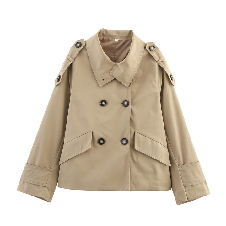 Damen kurzes doppelreihiges Trenchjacke im Boxy-Cut mit Schulterklappen, Pattentaschen und verstellbaren Manschetten – Célinea