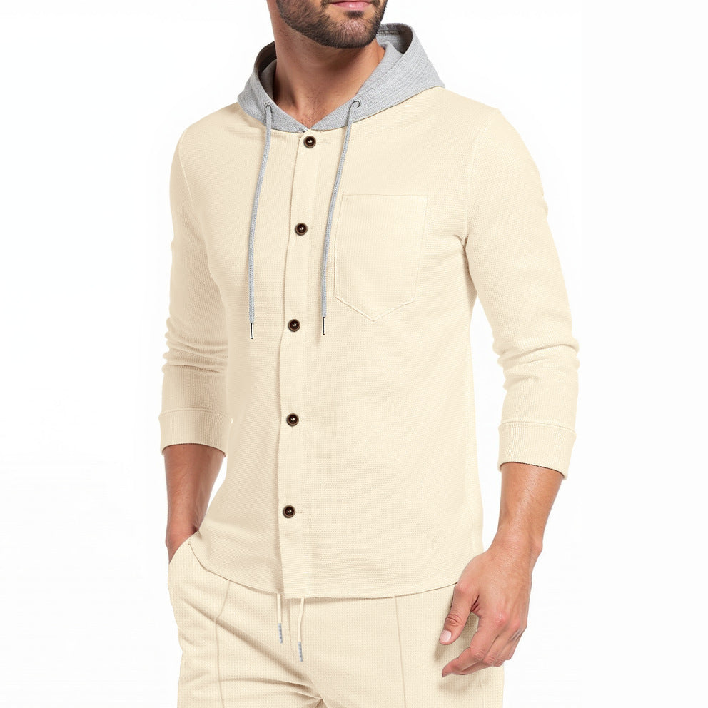 Herren modisches Kapuzenshirt mit Knopfleiste und praktischer Brusttasche Echoarchiv