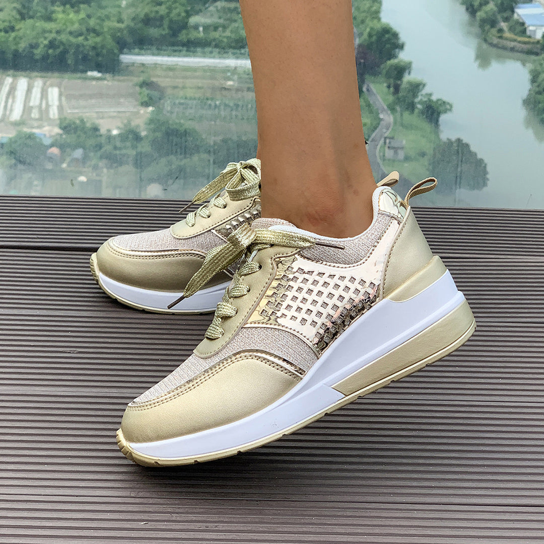 Damen stylische Keil-Sneaker mit metallischer Optik großflächigen Ziersteinen und gepolstertem Komfortfußbett Echo Archiv