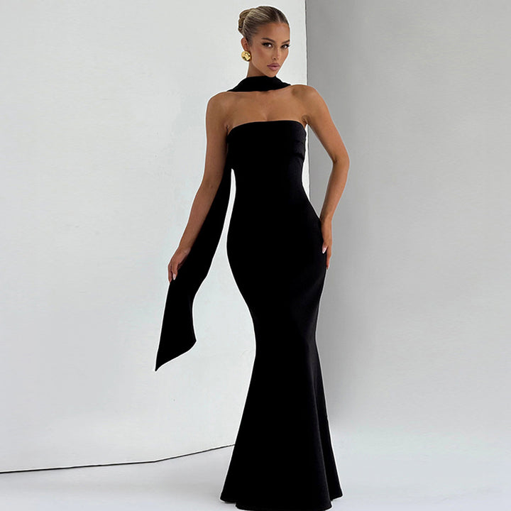 Damen Elegantes Langarm-Maxikleid mit transparenten Details Echo Archiv