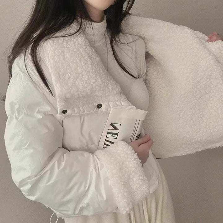 Damen nan kurze gesteppte Pufferjacke mit Teddykragen, krempelbaren Ärmeln und Tunnelzugsaum Echo Archiv
