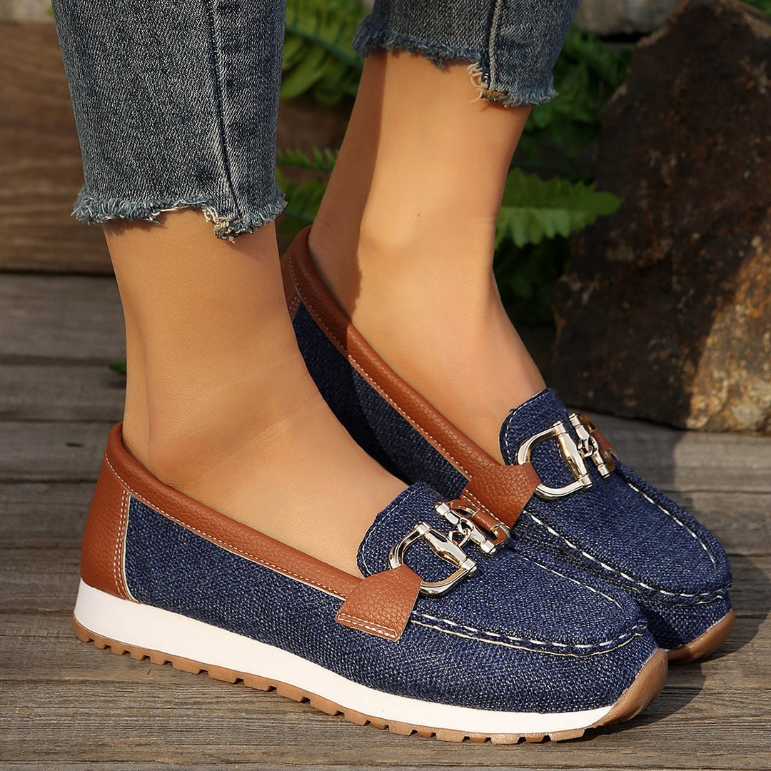 Damen  lässige Mokassin-Slipper mit dekorativer Metallschnalle, gepolsterter Innensohle und profilierter Gummilaufsohle Echo Archiv