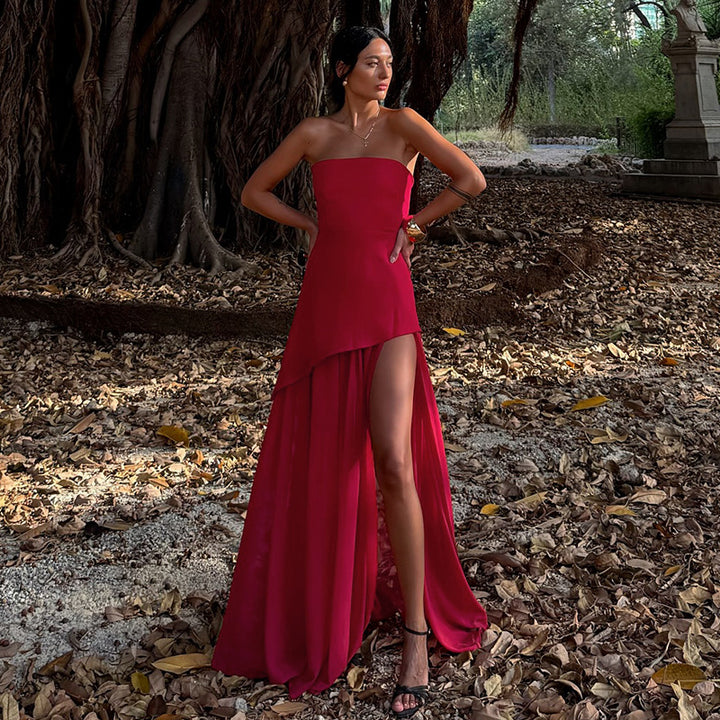 Damen Elegantes Maxikleid mit asymmetrischem Schnitt und verführerischem Schlitz Echo Archiv