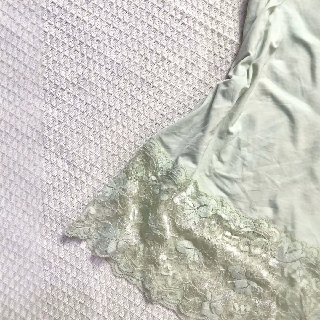 Damen Spitzen-Cami-Top mit fließendem Schnitt Echo Archiv