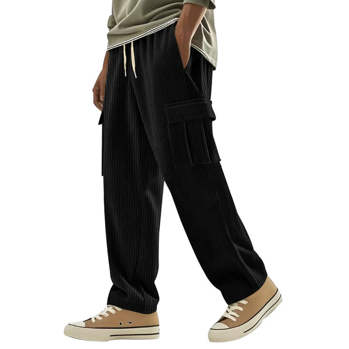 Herren Cordcargo-Hose mit weitem Bein, Tunnelzugbund und aufgesetzten Cargotaschen – Bravaro