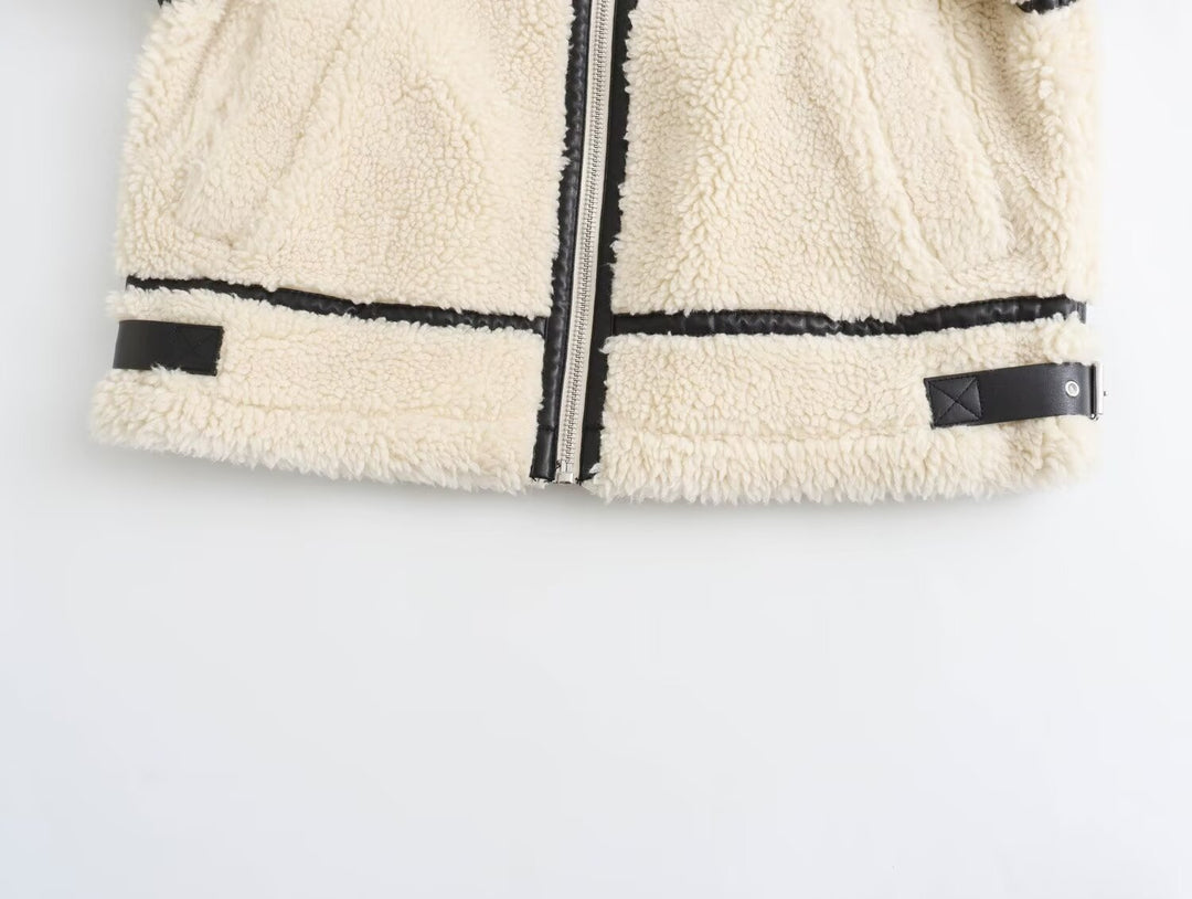 Damen Oversize-Teddyjacke im Aviator-Stil mit Kunstleder-Paspel, Stehkragen und Reißverschluss Echo Archiv