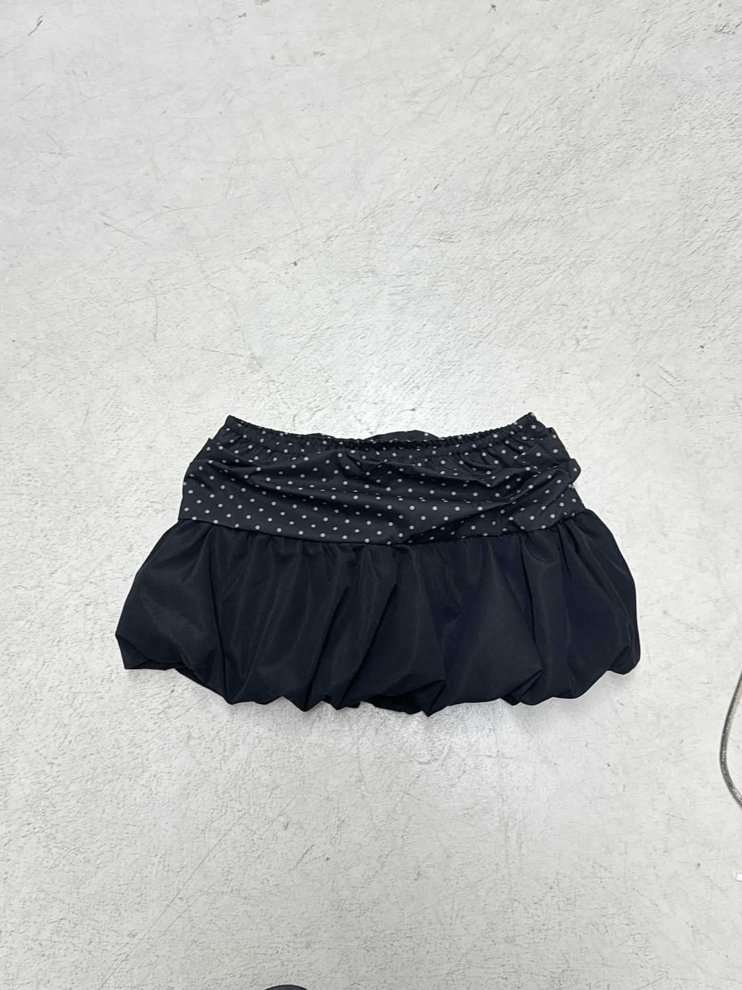 Damen Verspielter Rüschenslip mit Punkten und elastischem Bund Echo Archiv