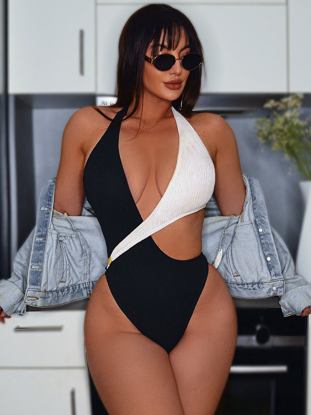 Damen Hochgeschnittener Cut-Out Badeanzug mit asymmetrischem Design Echo Archiv