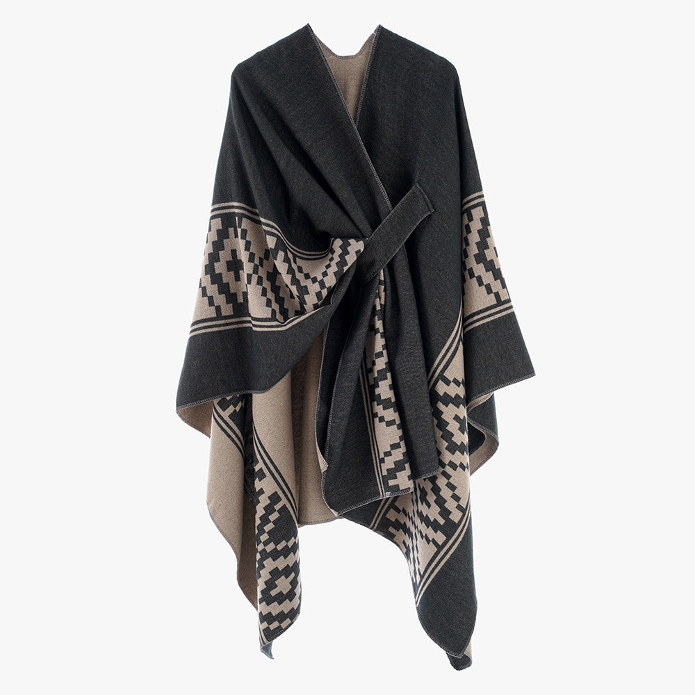 Damen Jacquard‑Ruana mit Bindegürtel und geometrischem Muster – Avérine