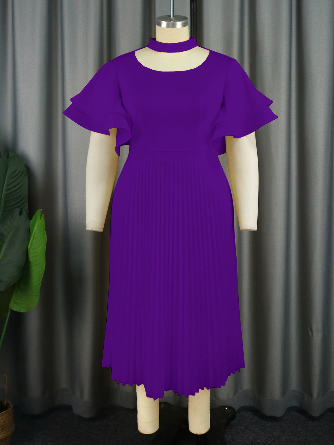 Damen Plissee Maxikleid mit Choker und voluminösen Ärmeln Echo Archiv