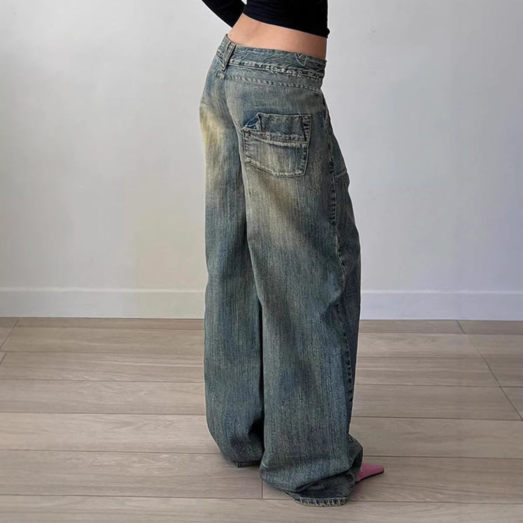 Damen nan weite Low-Rise Baggy-Jeans mit markanten V‑Nahtpaneelen und aufgesetzten Fronttaschen Echo Archiv