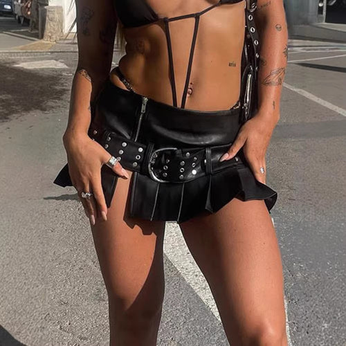 Damen Minirock aus Kunstleder mit Rüschen und dekorativen Nieten Echo Archiv