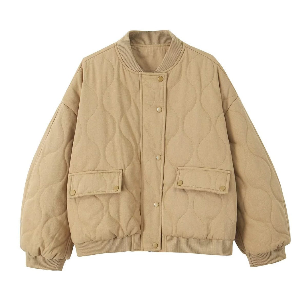 Damen Stepp-Bomberjacke mit Oversize-Silhouette, gerippten Bündchen und Pattentaschen Echo Archiv