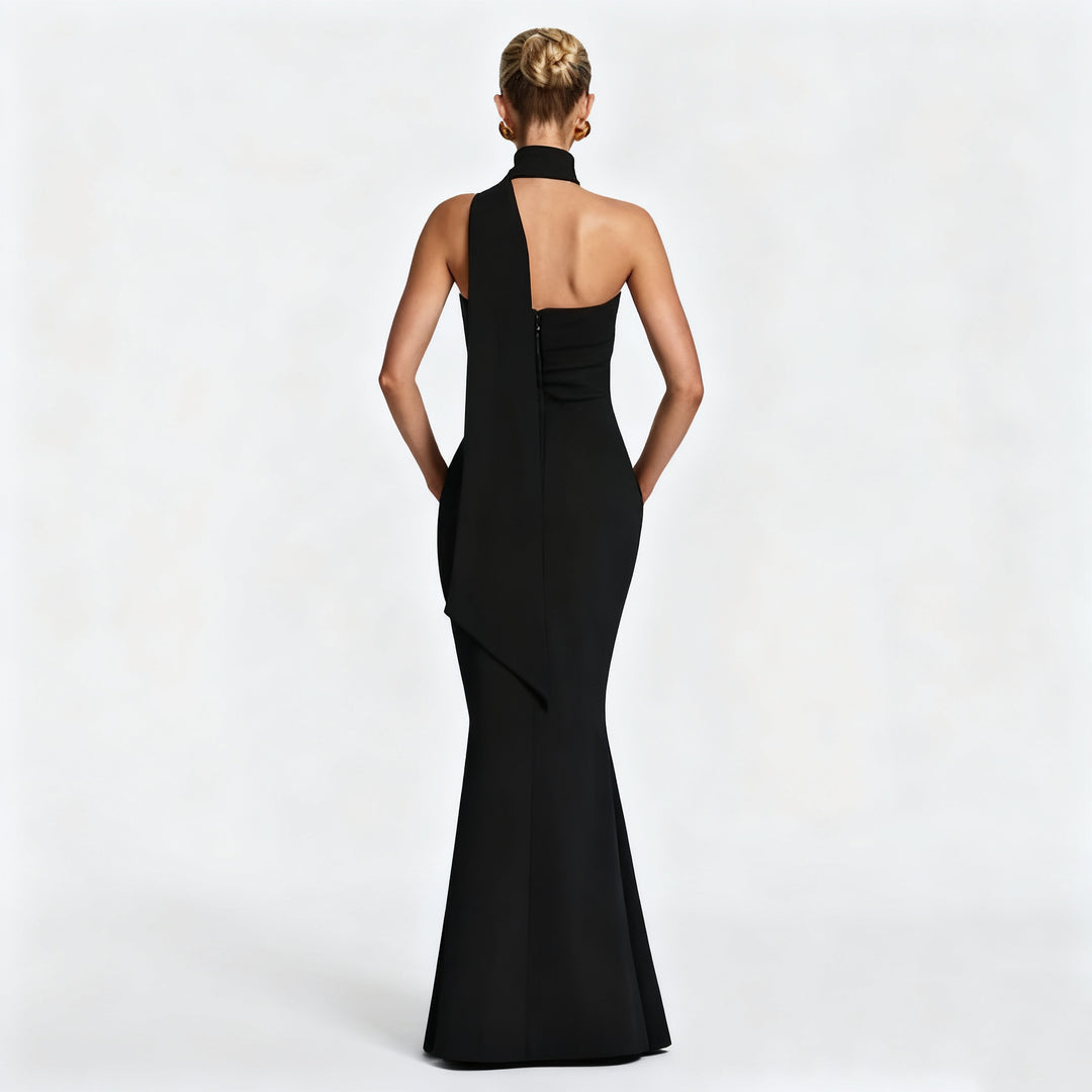 Damen Abendkleid mit eleganter Schleppe Echo Archiv