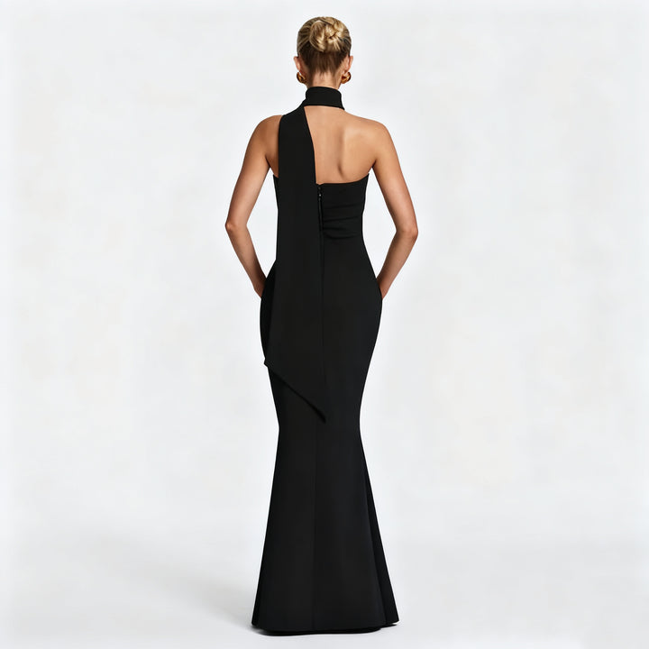 Damen Abendkleid mit eleganter Schleppe Echo Archiv