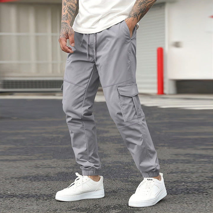 Herren Cargo-Jogginghose mit elastischem Bund und praktischen Cargotaschen Echoarchiv