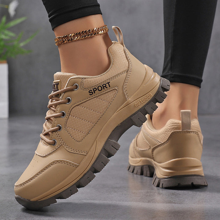 Herren nan robuster Schnür-Freizeitsneaker mit tiefem Stollenprofil, gepolstertem Schaft und praktischer Zuglasche Echo Archiv