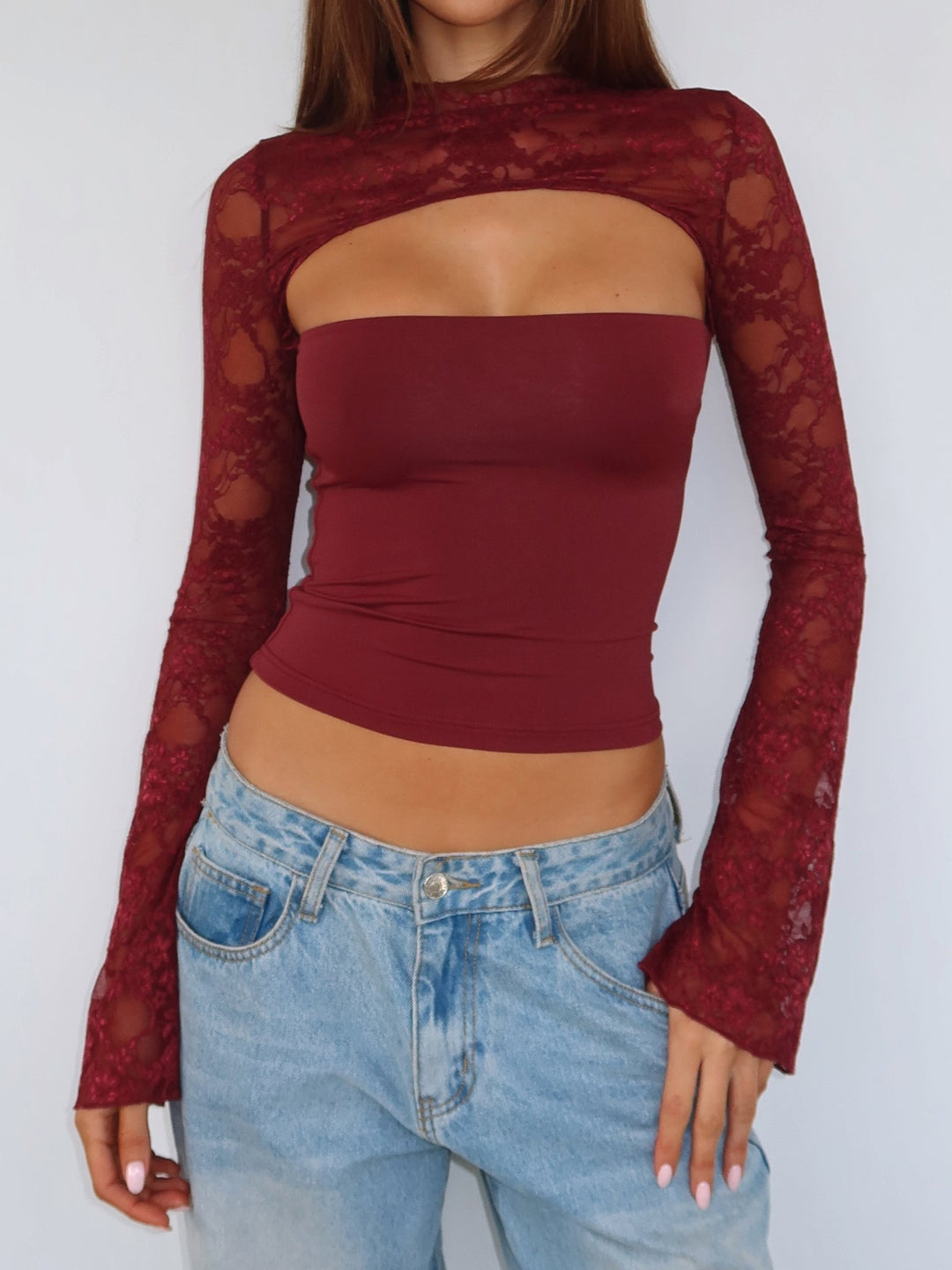 Damen Elegantes Oberteil mit transparenten Ärmeln und hochwertiger Spitze Echo Archiv