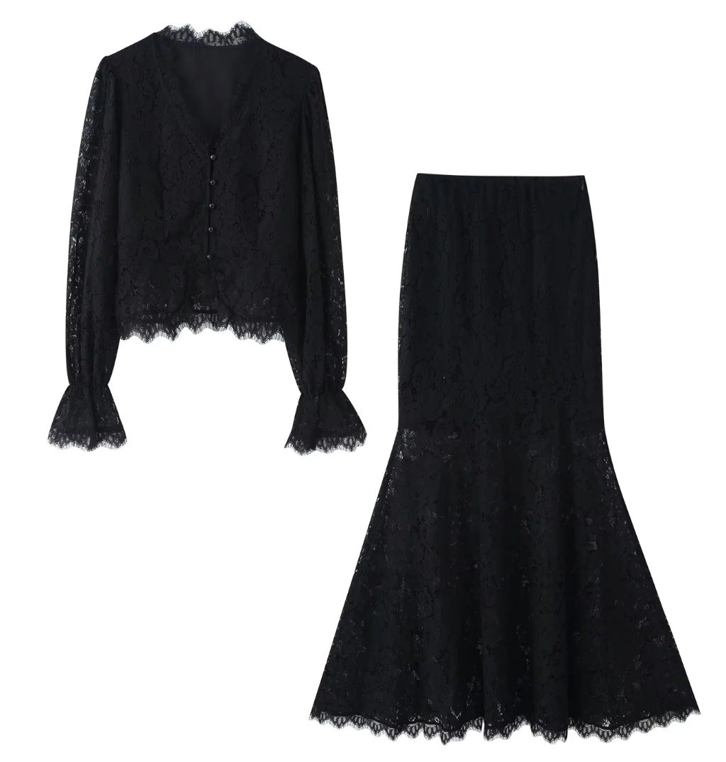 Damen 20+ zweiteiliges Spitzen‑Set: taillierte Bluse mit Volantärmeln und ausgestelltem Mermaid‑Midirock Echo Archiv