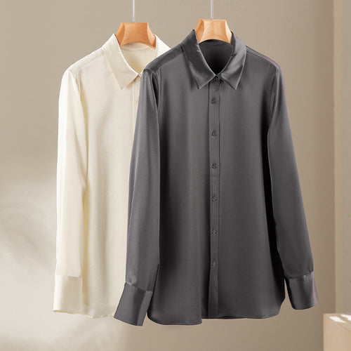 Damen Seidenähnliche Bluse mit klassischem Hemdkragen, durchgehender Knopfleiste und verlängerten Manschetten Echoarchiv