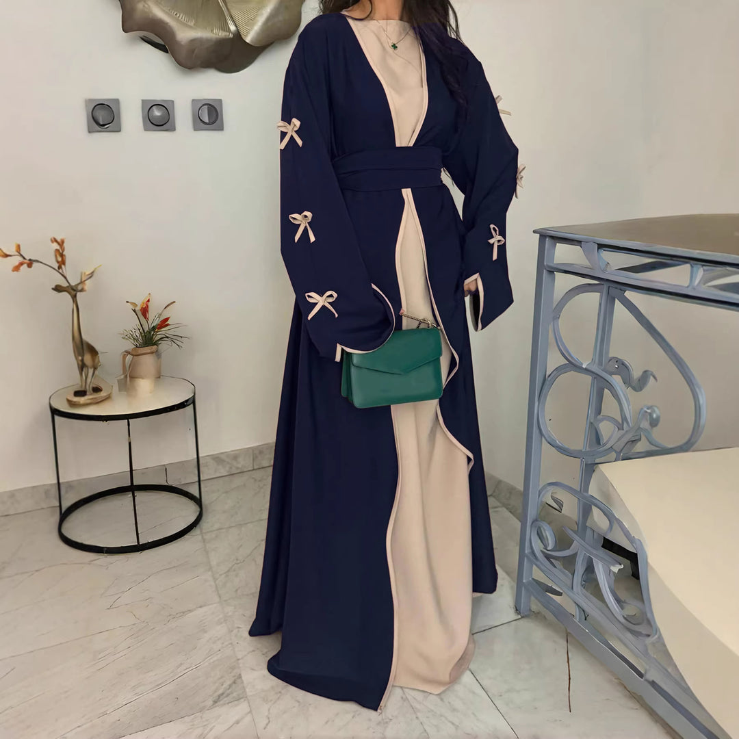 Damen nan elegante Abaya-Kaftan mit weitem Trompetenärmel, kontrastierender Passe und Wickelgürtel Echo Archiv
