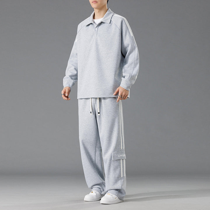 Herren Sportliches Freizeit-Set mit hohem Kragen und praktischen Taschen Echoarchiv