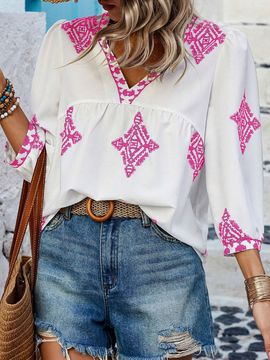 Damen Locker geschnittene Boho‑Bluse mit V‑Ausschnitt, geraffter Brustnaht und dreiviertelärmeln Echo Archiv
