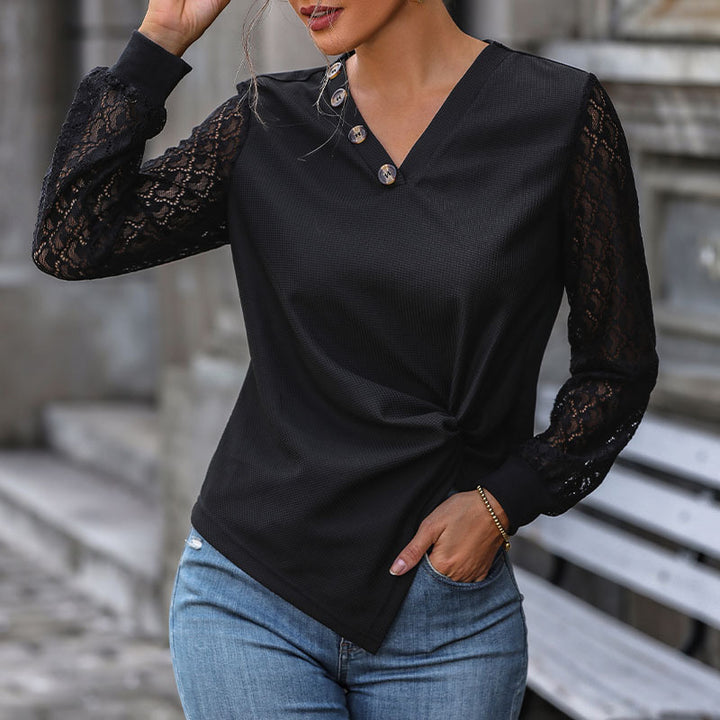 Damen V-Ausschnitt Blusenshirt mit Spitzenärmeln, asymmetrischer Knopfleiste und Knotenfront Echoarchiv