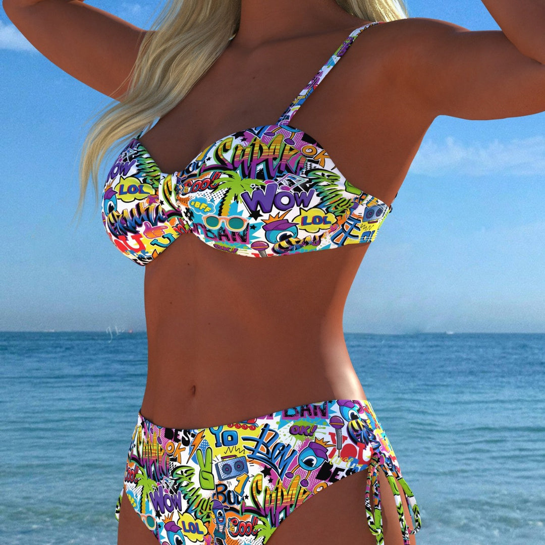 Damen Bandeau-Bikini mit hoch taillierten Höschen und lebhaftem Paisleymuster Echo Archiv