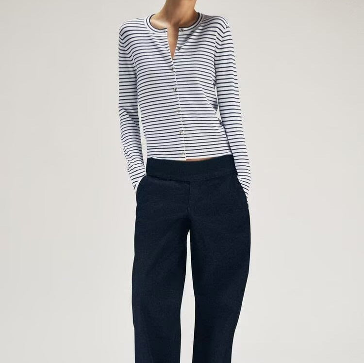 Damen Maritimer Feinstrick-Cardigan mit feinen Streifen und Perlmuttknöpfen Echoarchiv