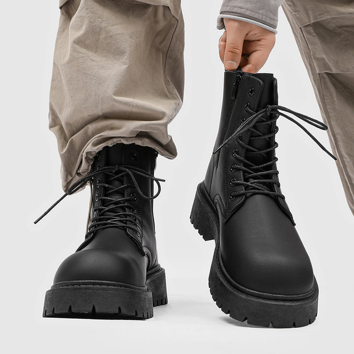 Damen Plateau-Combat-Stiefel mit robuster Profilsohle und Zuglasche Echoarchiv