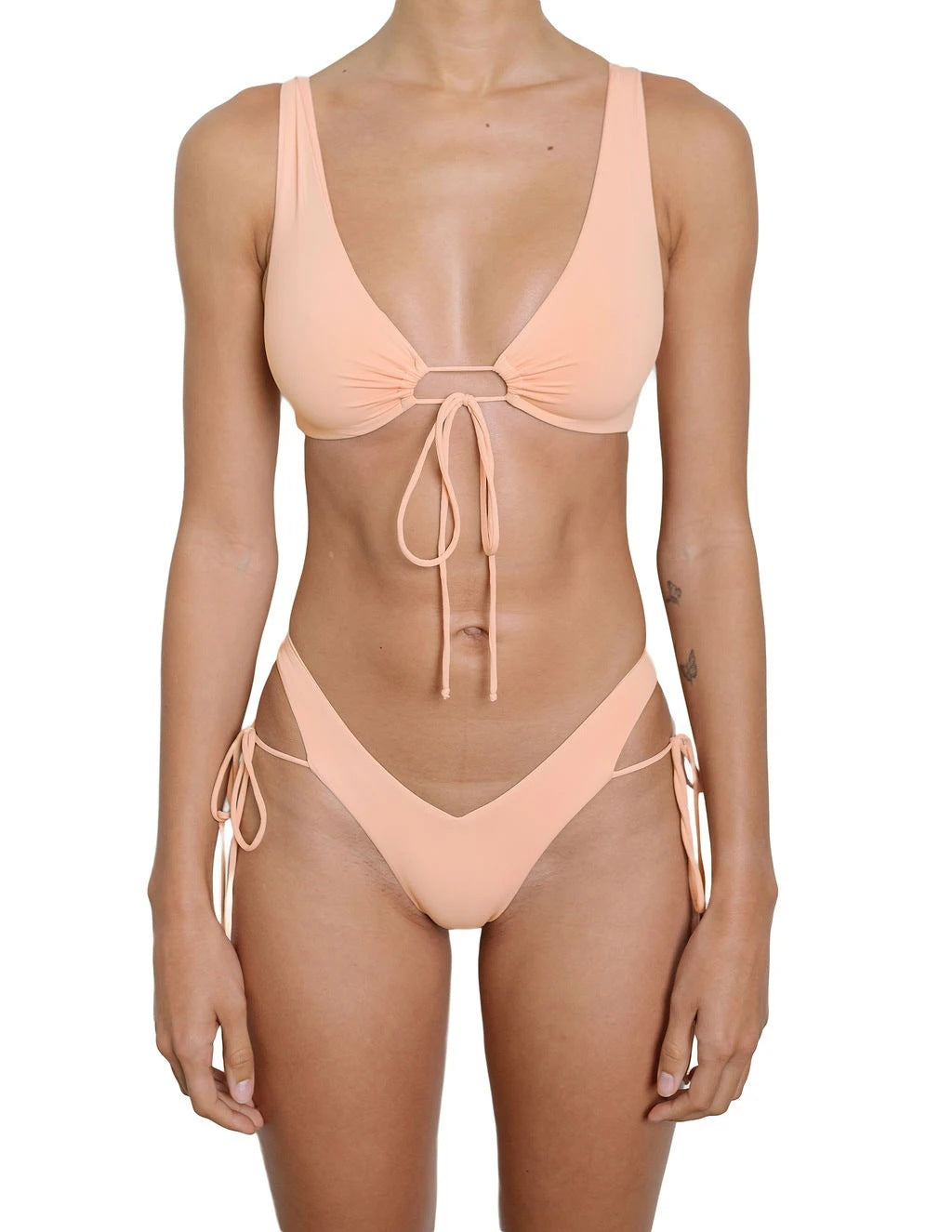 Damen Triangel-Bikini mit innovativem Schnitt und verstellbaren Seitenbändern Echo Archiv
