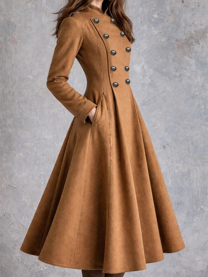 Damen tailliertes Mantelkleid mit doppelreihiger Knopfleiste und ausgestelltem Rock Echoarchiv