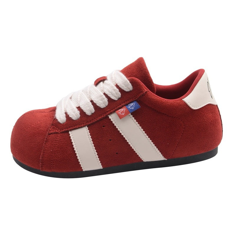 Damen Sportliche Sneaker aus weichem Wildleder mit breiten Schnürsenkeln und robustem Design Echo Archiv