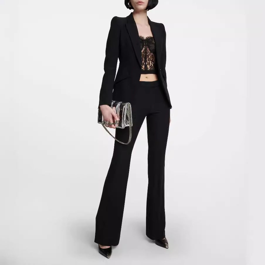 Damen Maßgeschneiderter Einreihiger Blazer mit skulpturierter Schulter und tailliertem Cut Echoarchiv