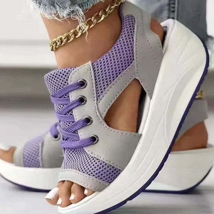Damen Offene Keil-Sandale-Sneaker mit atmungsaktivem Mesh, profilierter Plateau-Sohle und Schnürung Echo Archiv