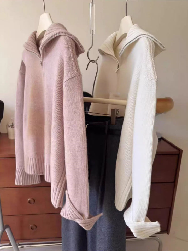 Damen Oversize Feinstrickpullover mit halbem Reißverschluss und weitem Rollkragen Echoarchiv