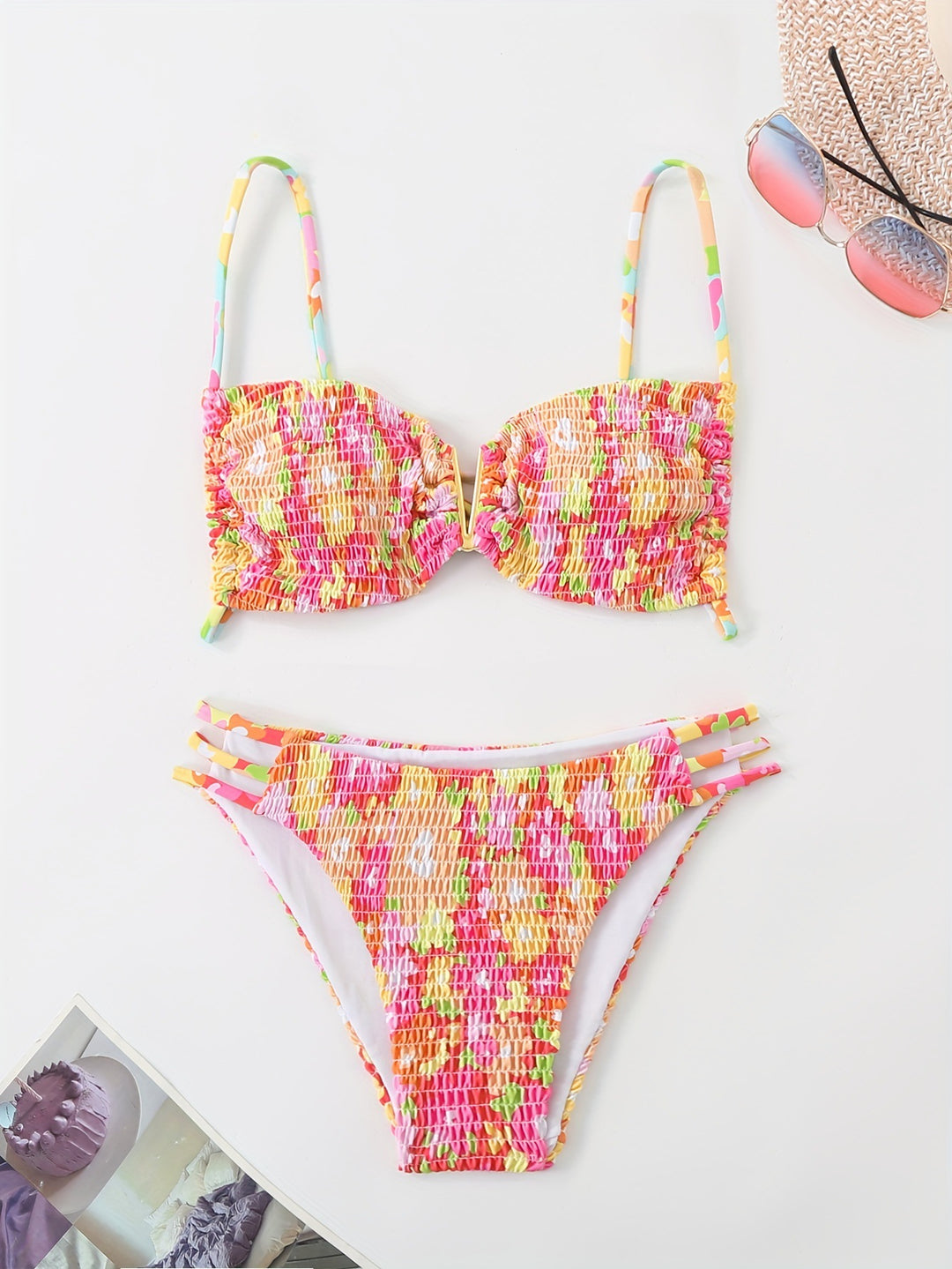 Damen Bandeau-Bikini mit verspieltem Rüschen-Design Echo Archiv