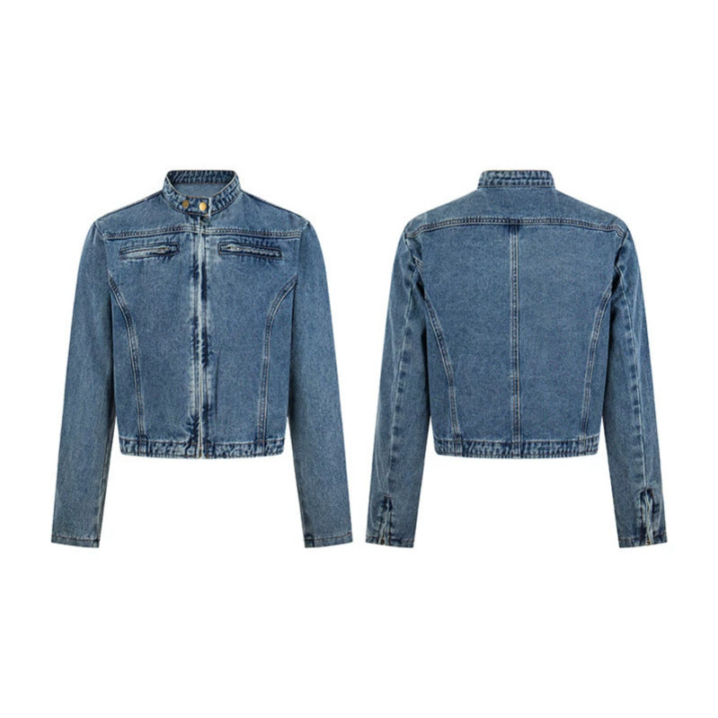 Damen Kurz geschnittene taillierte Jeansjacke mit Stehkragen und verdecktem Reißverschluss Echoarchiv