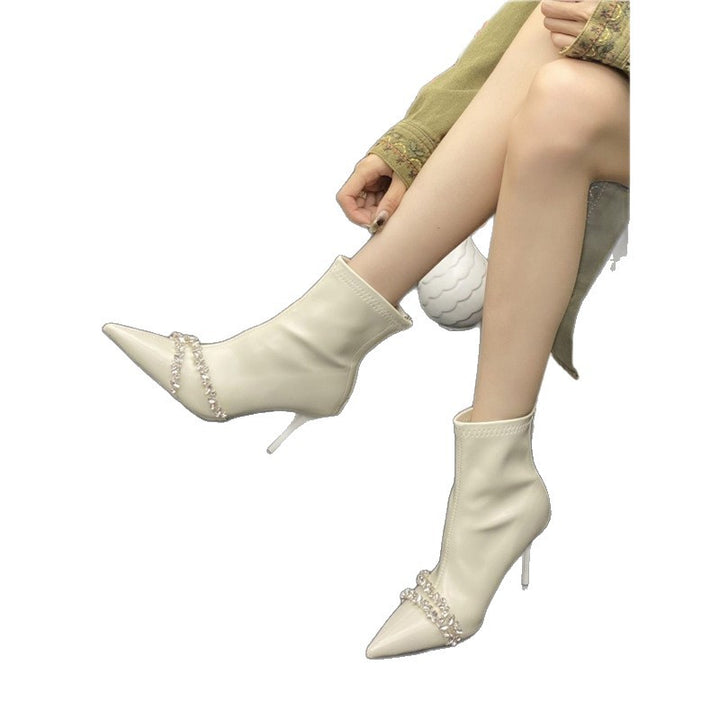 Damen spitz zulaufende Ankle-Boots mit schmalem Pfennigabsatz und Zierperlen-Überkreuzung Echo Archiv