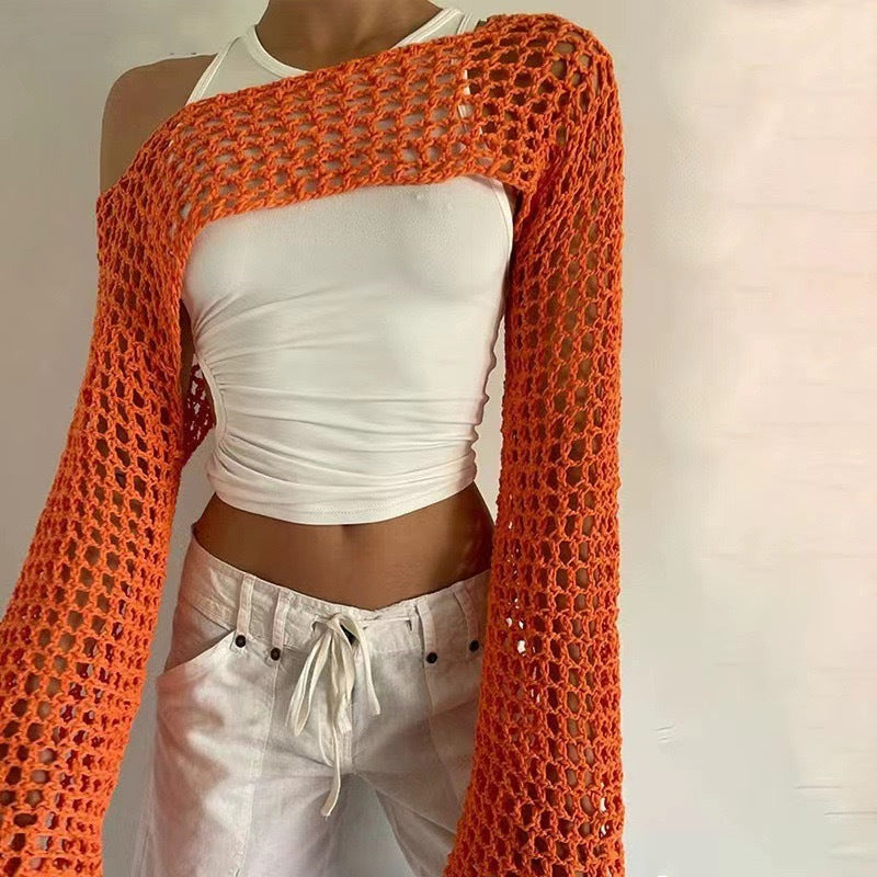 Damen gehäkelter kurzer Bolero mit asymmetrischem Schulterauschnitt und ausgestellten Ärmeln – Célinea