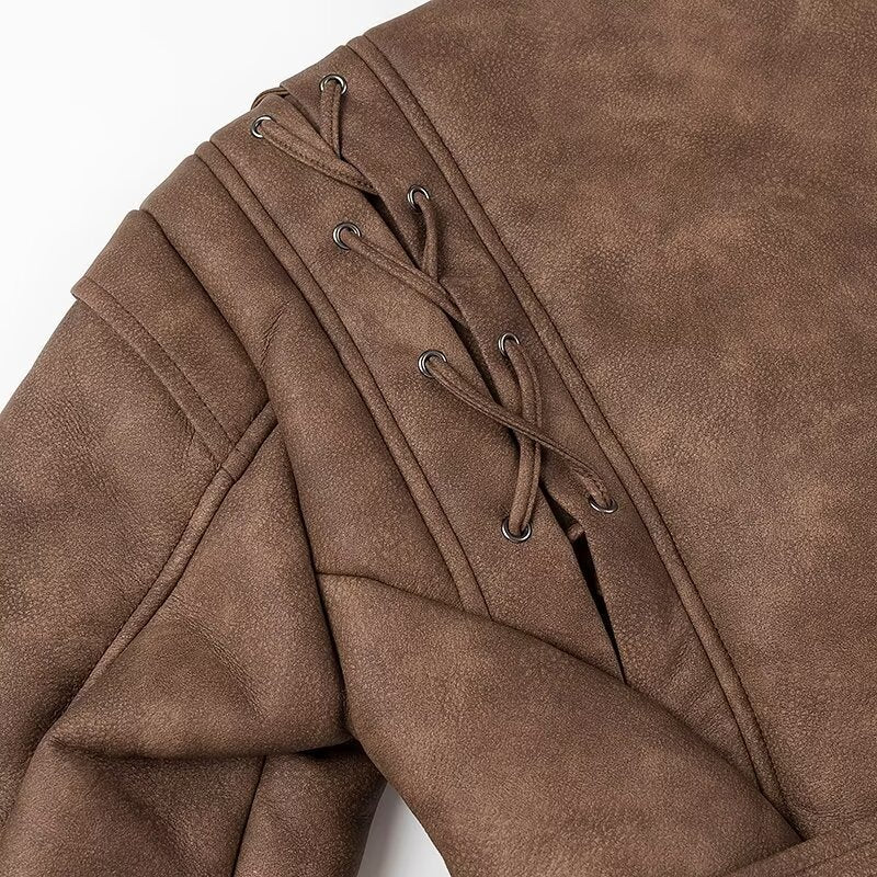 Damen kurze Bikerjacke in Lammfelloptik mit Schalkragen, Bindegürtel und Zierkordeln – Célinea