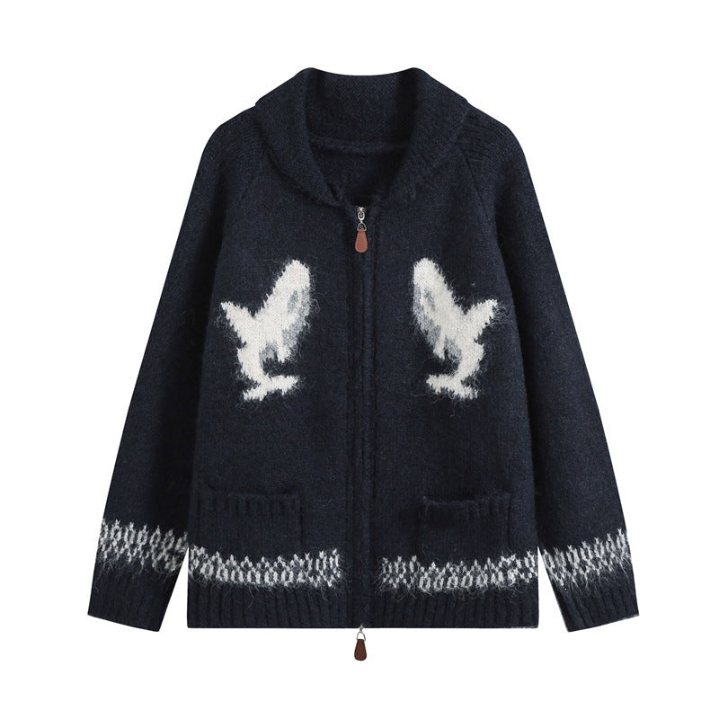 Damen Strickjacke mit Reißverschluss, Schalkragen und Wal‑Intarsien Echo Archiv