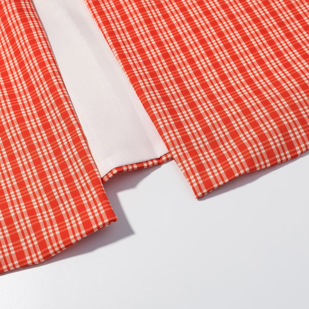 Damen Kurzcape-Mantel mit großem Überwurf, Bindeschleife und aufgesetzten Taschen Echoarchiv