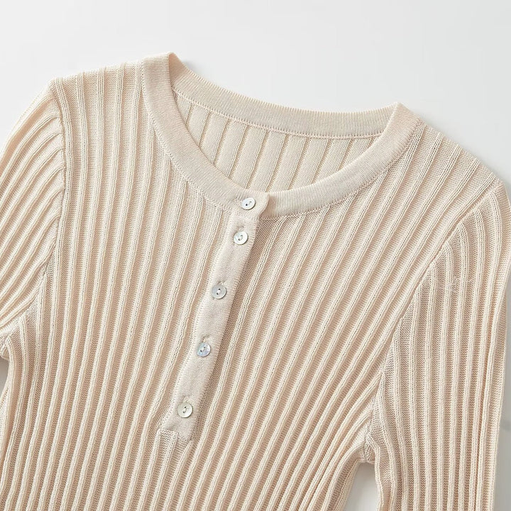Damen Figurbetontes geripptes Langarm-Feinstrickshirt mit Henley-Knopfleiste Echoarchiv