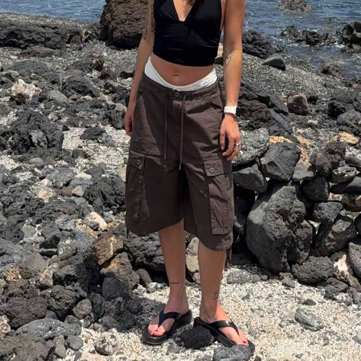 Damen Cargo-Shorts mit elastischem Bund und praktischen Seitentaschen Echoarchiv